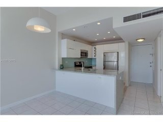 1 bedroom Flat For Sale: 1020 Meridian..