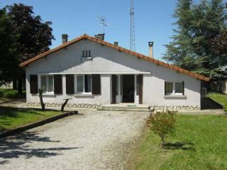 Detached single storey house close to..