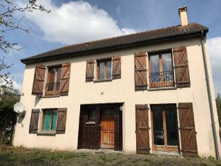 Traditional Detached House, Nice Garden