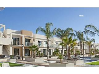 2 BED DUPLEX CLOSE TO BEACH