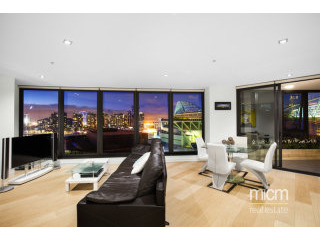 Stunning Space and a Sleek Renovated..