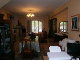VILLA WITH POOL IN ABRUZZO