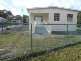 3 bedroom Property For Sale: Clifmar..