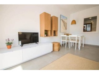 4 Bedroom 2 Bathroom Apartment In..