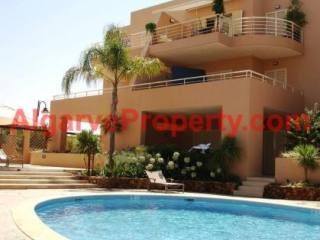 Apartment For Sale in Vilamoura