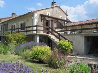 Stone House With Lovely Garden In Quiet..