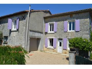 Lovely stone property set just a 5..