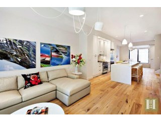 4 bedroom Apartment For Sale: 8..