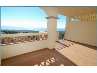 2 Bed Apartment for sale in Calahonda