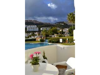 2 Bed Apartment for sale in Calahonda