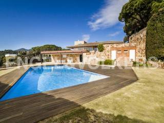 Fabulous home good location, Barcelona..