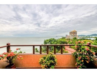 Absolute Beachfront 3 Bed Condo At..