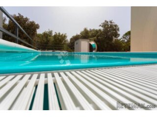 Apartman sa bazenom u Zatonu