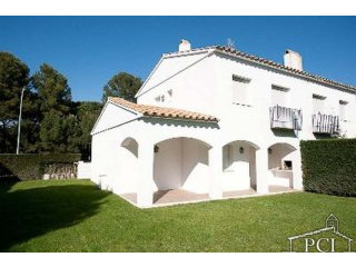 Semi detached house near to the beach.