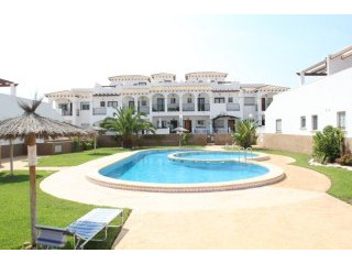 2 Bedrooms - Villa - Alicante - For Sale