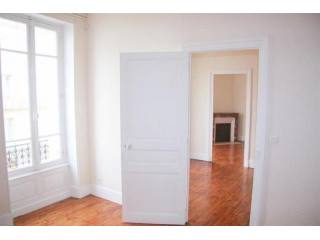 3 bedroom Flat For Sale: 63140..