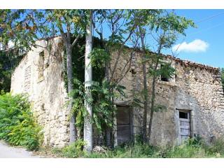 Old stone house to restore in a..