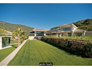 Villa for sale in La Zagaleta..