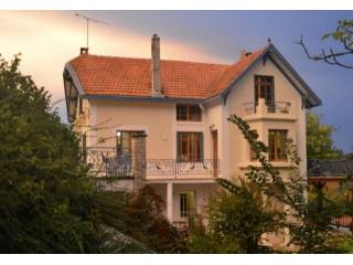 Beautiful 7 bed property, ideal for..