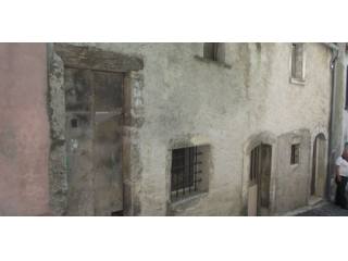 Small apartment to buy in Italy on the..