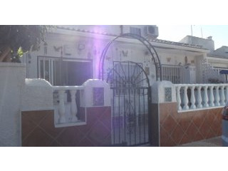 2 Bedrooms Bungalow For Sale