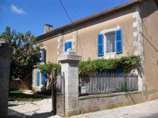 2 Bedroom Detached House For Sale