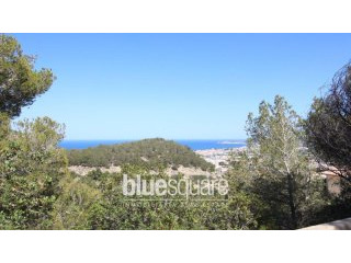 Building plots with panoramic sea views..