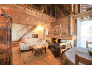 A fully renovated 3 bedroom duplex..