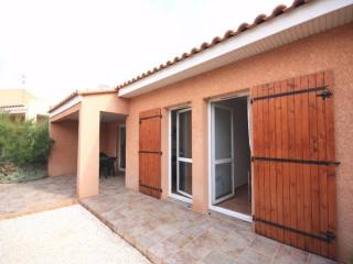Villa Recente Avec Jardin Et Garage..