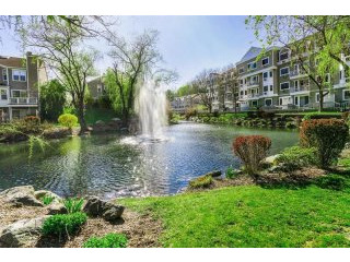 2 bedroom House For Sale: 500 Pondside..