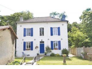 Lorigne (79) - For sale former..