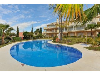 2 Bedroom Middle Floor Apartment