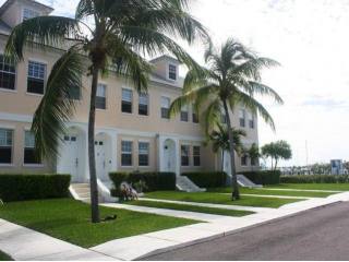 Apartment/townhouse - Executive 3 bed..