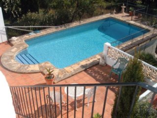 Lovely villa with fabulous views of the valley within..