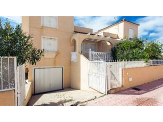 3 Bedroom 2 Bathroom Villa In Playa..