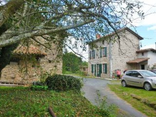 4 Bed Stone House In The..