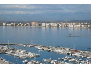 ROSES: Nice apartment with 2 bedrooms..
