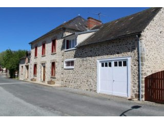 6 Bedrooms - House - For Sale