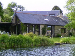 3 Bedroom Stone House For Sale