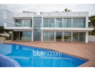 Modern luxury villa on the seafront