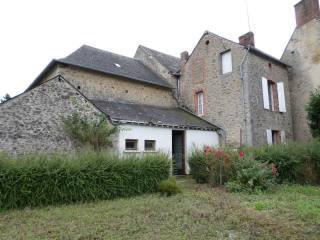 Village House, Lots of Potential