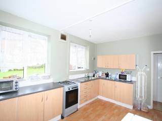 ***modern 3 Bed Semi Detached With..