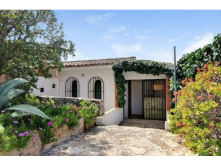 4 Bedroom House in Exclusive Location