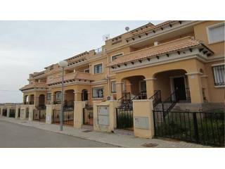 A 3 BED 2 BATH TOWNHOUSE
