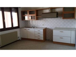 Fontanafredda - 3br. or more apartment