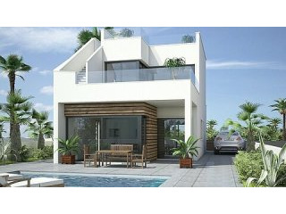 * STUNNING FRONT LINE GOLF VILLA IN LO..