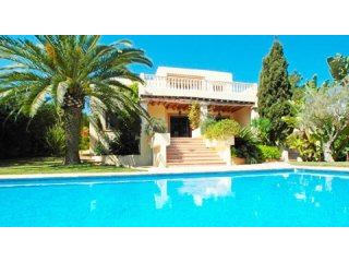 Very nice villa with a mediterranean..