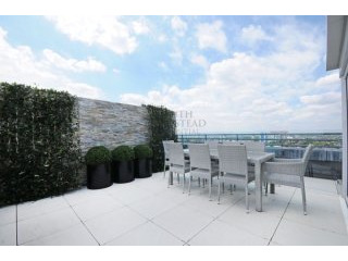 Penthouse 1012, Boydell Court