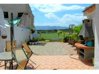 Townhouse in Sempere Priced To Sell