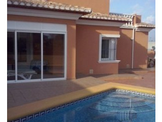 4 Bedrooms 2 Bathrooms Villa Only 700..